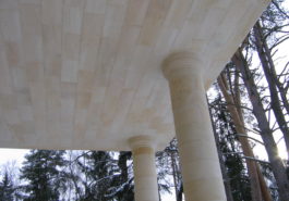 колонны в экстерьере